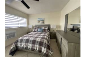 800 SW 10th Terrace APT 17T, Hallandale Beach, FL 33009, - MLS#A11771817