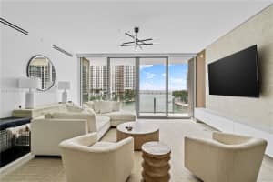 300 Biscayne Blvd Way 1103, Miami