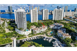 3900 Island Blvd # B402, Aventura, FL 33160, Sold 11/18/25