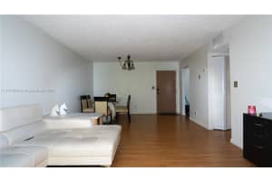 8501 NW 8th St APT 206, Miami, FL 33126, Sold 08/01/25