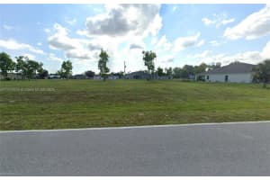 25482 Doredo Dr Punta Gorda, FL 33955 - MLS#A11772035