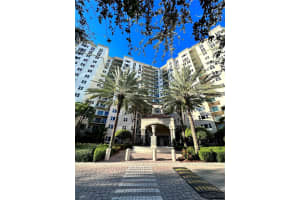 19900 E Country Club Dr 1012, Aventura