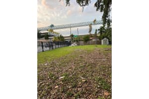 843 Nw 17th Ave Miami, FL 33125 Sold 06/23/25