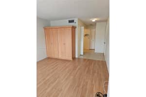 900 St Charles Pl APT 509, Pembroke Pines, FL 33026, Sold 08/15/25