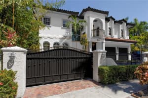 4501 N Bay Rd, Miami Beach, FL 33140, - MLS#A11772265