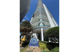 1800 N Bayshore Dr 1404, Miami