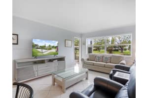 3505 NW 48th Ave APT 411, Lauderdale Lakes, FL 33319, - MLS#A11772372