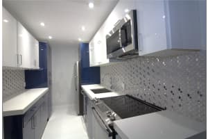 1251 Ne 108th St 405, Miami