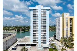 5838 Collins Ave APT 4D, Miami Beach, FL 33140, - MLS#A11772399