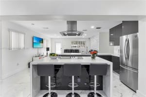 910 N 70th Ave, Hollywood, FL 33024, - MLS#A11772416