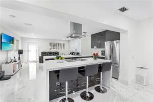 910 N 70th Ave, Hollywood, FL 33024, - MLS#A11772416