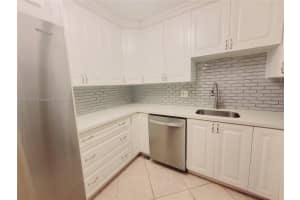 4174 Inverrary Dr 713, Lauderhill