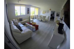 2775 Ne 187th St 314, Aventura