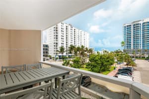 6423 Collins Ave Apt 309, Miami Beach, FL 33141, - MLS#A11772645