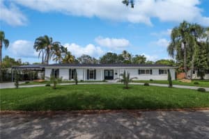 8523 Sw 103rd St, Miami