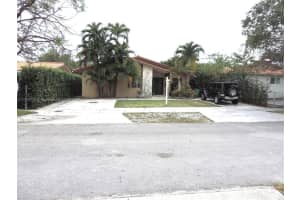 6230 Sw 38th St, Miami