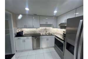 5701 Collins Ave APT 812, Miami Beach, FL 33140, Sold 08/28/25