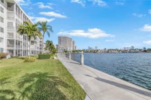 3010 Marcos Dr APT R509, Aventura, FL 33160, Sold 04/30/25