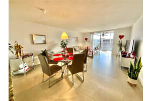 319 NE 14th Ave APT 708, Hallandale Beach, FL 33009, Sold 05/08/25