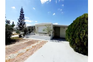 8551 SW 18th Pl, Davie, FL 33324, Sold 08/08/25