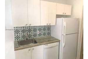 756 Meridian Ave APT 11, Miami Beach, FL 33139, - MLS#A11772990
