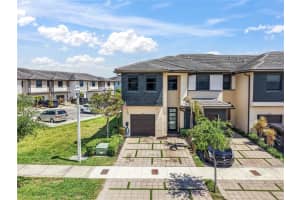 15853 NW 91st Ct, Miami Lakes, FL 33018, Sold 04/28/25
