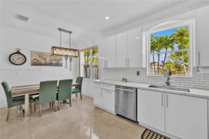 15723 SW 60th St, Miami, FL 33193, Sold 05/12/25