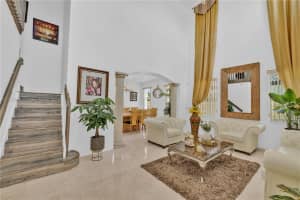 15723 SW 60th St, Miami, FL 33193, Sold 05/12/25