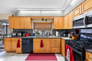 11661 NW 37th Pl, Sunrise, FL 33323, Sold 05/15/25