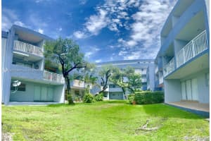 9375 Fontainebleau Blvd APT L310, Miami, FL 33172, Sold 09/26/25