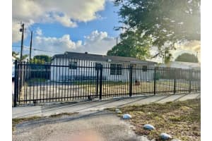 4800 NW 191st St, Miami Gardens, FL 33055, Sold 05/14/25