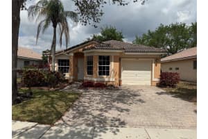11781 Sw 7th St, Pembroke Pines