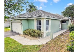 2719 Arrowwood Ct, Davie, FL 33328, Sold 07/25/25