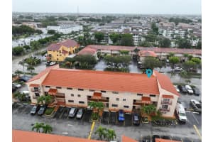 5525 W 26th Ct 202, Hialeah