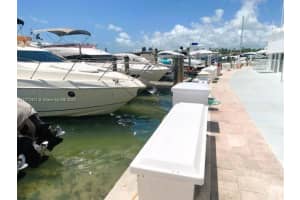 900 Bay Dr Ds20 Miami Beach, FL 33141 Sold 05/29/25