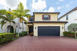 10572 W 35th Way, Hialeah