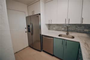 6890 N Kendall Dr APT B202, Pinecrest, FL 33156, Sold 08/13/25