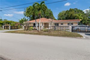85 NW 165th St, Miami, FL 33169, - MLS#A11773496