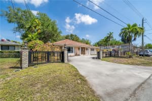 85 NW 165th St, Miami, FL 33169, - MLS#A11773496