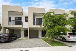 4149 Oak Pl, Dania Beach