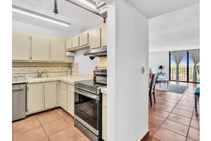 2625 Collins Ave APT 909, Miami Beach, FL 33140, Sold 05/22/25