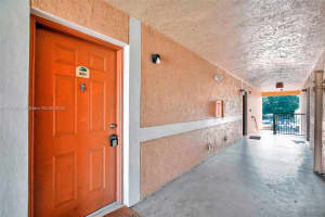 301 Palm Cir W, Pembroke Pines, FL 33025, - MLS#A11773663