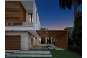 94 S Hibiscus Dr, Miami Beach