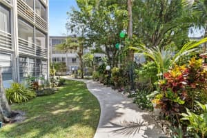 4850 Nw 29th Ct 423, Lauderdale Lakes