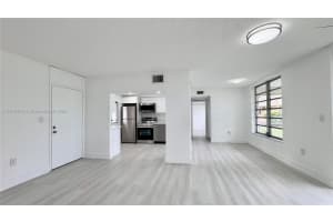 2999 Point East Dr C101, Aventura