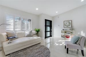 14517 Sw 98th Ter, Miami