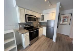 4228 N Ocean Dr APT 17, Lauderdale-By-The-Sea, FL 33308, - MLS#A11773897