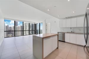 1600 NE 1st Ave Apt 2810, Miami, FL 33132, Sold 08/26/25