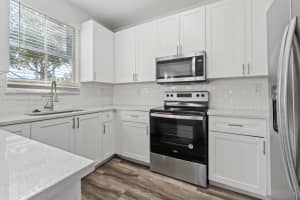 2556 SE 15th Ct, Homestead, FL 33035, - MLS#A11773914