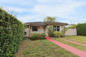 5410 SW 7th St, Coral Gables, FL 33134, Sold 04/29/25